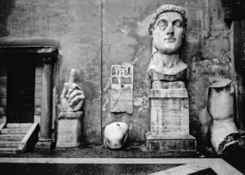 Тема номера:  Межі влади II